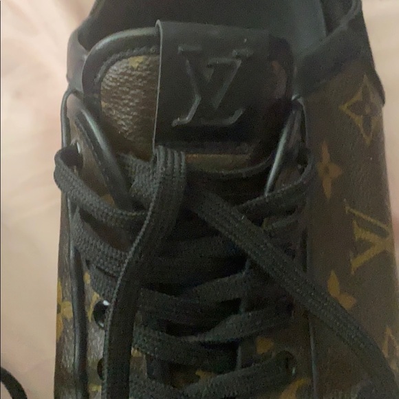 Louis Vuitton - Picture 4 of 4